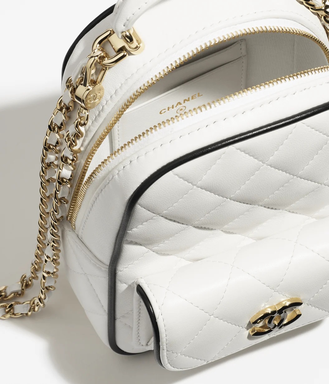 Balo Chanel Mini Backpack Lambskin White Black 9