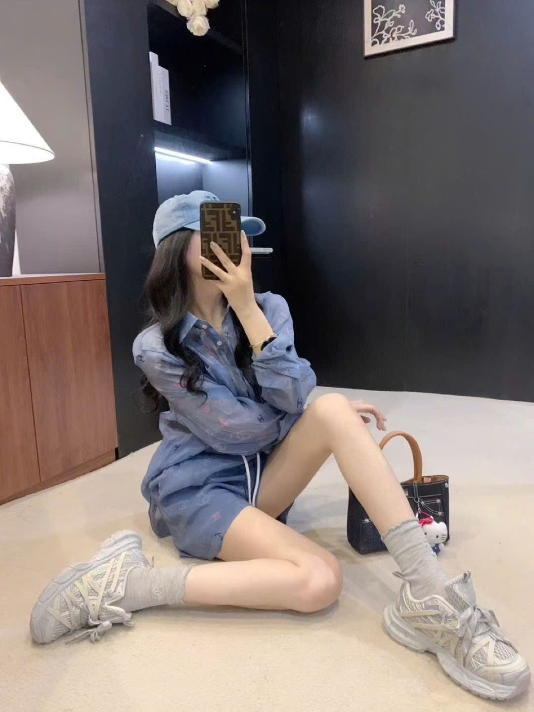Set bộ quần ngắn áo sơ mi nữ Chanel 2