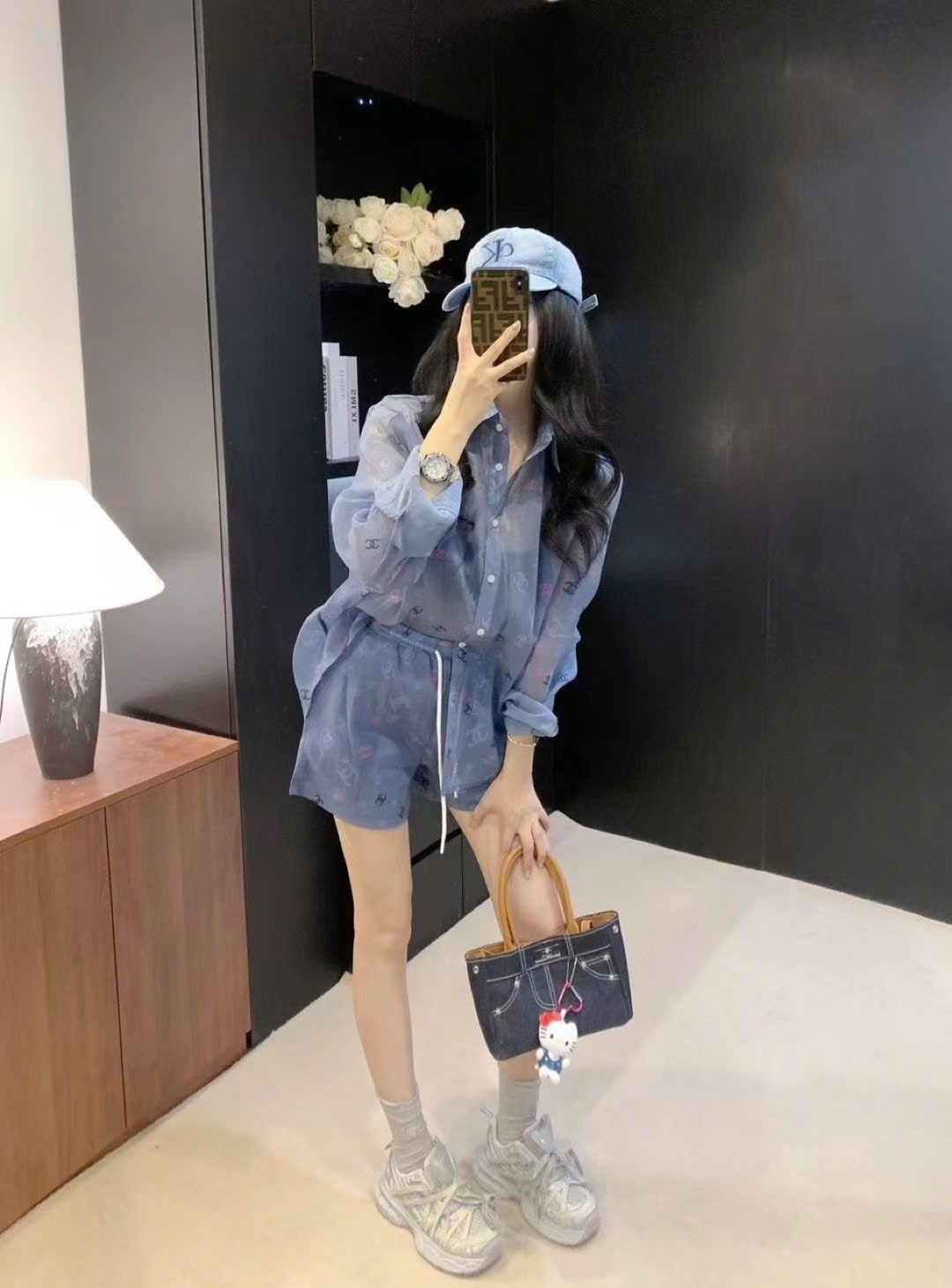 Set bộ quần ngắn áo sơ mi nữ Chanel 9