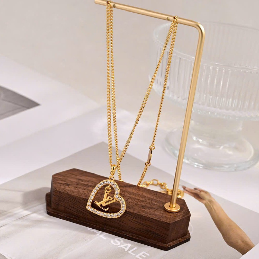 Vòng Cổ My LV Louis Vuitton Heart Necklace LV Initials and Heart Emblems 2