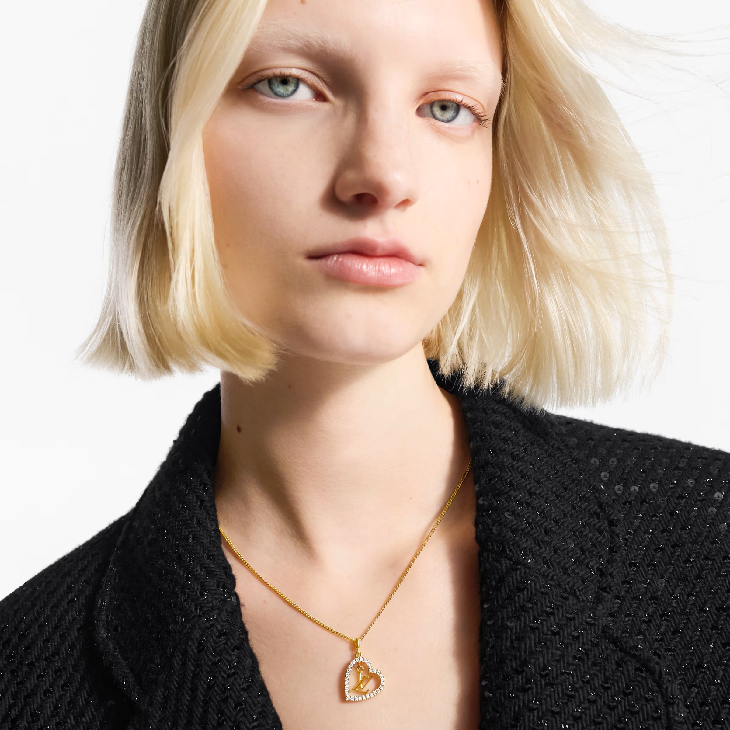 Vòng Cổ My LV Louis Vuitton Heart Necklace LV Initials and Heart Emblems 5