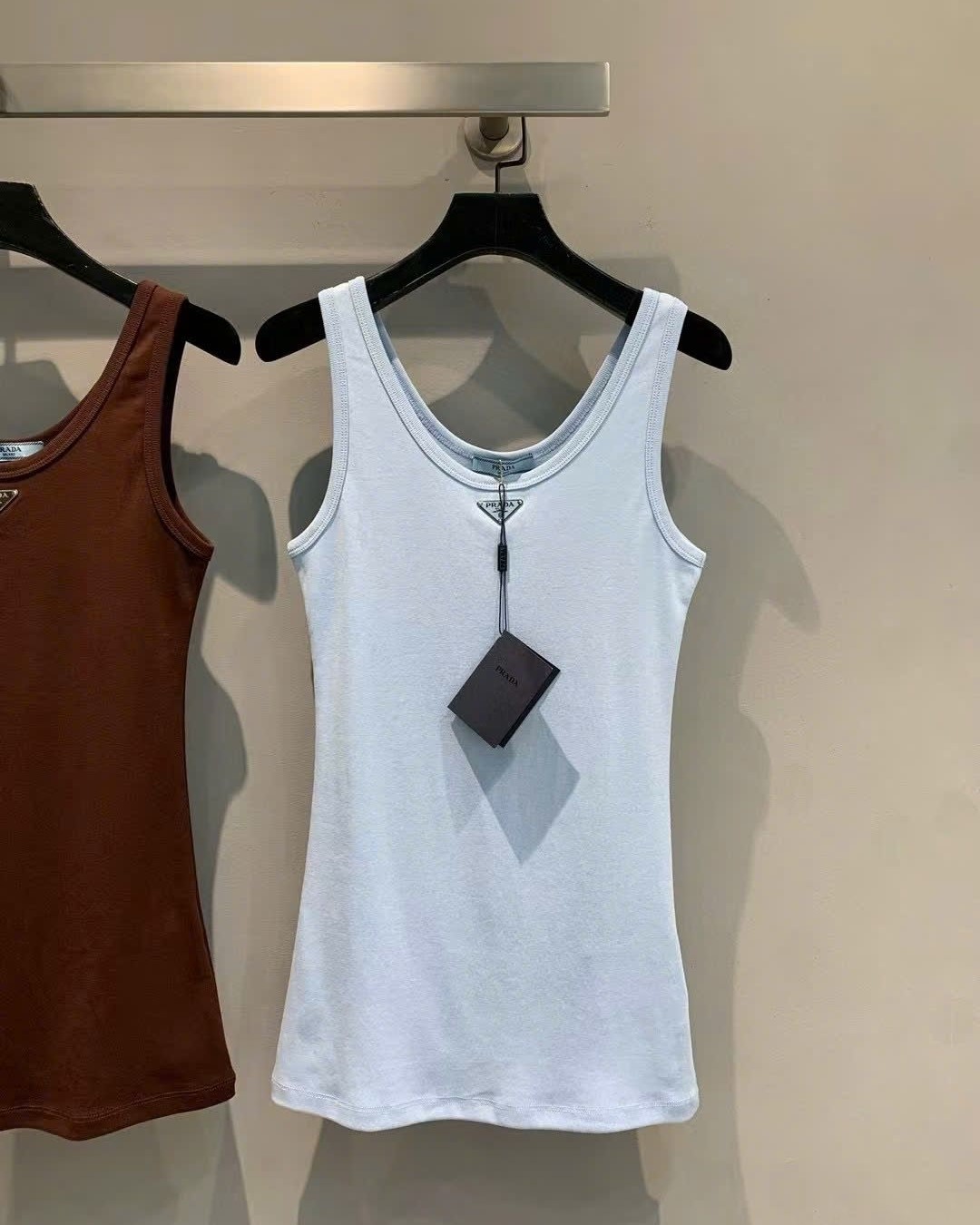 Áo ba lỗ nữ Prada 6