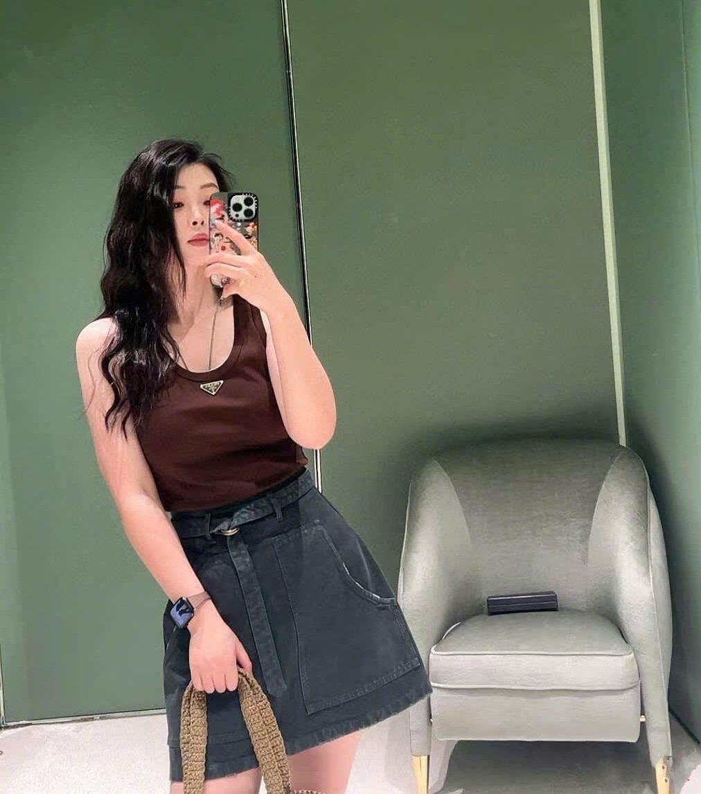Áo ba lỗ nữ Prada 8