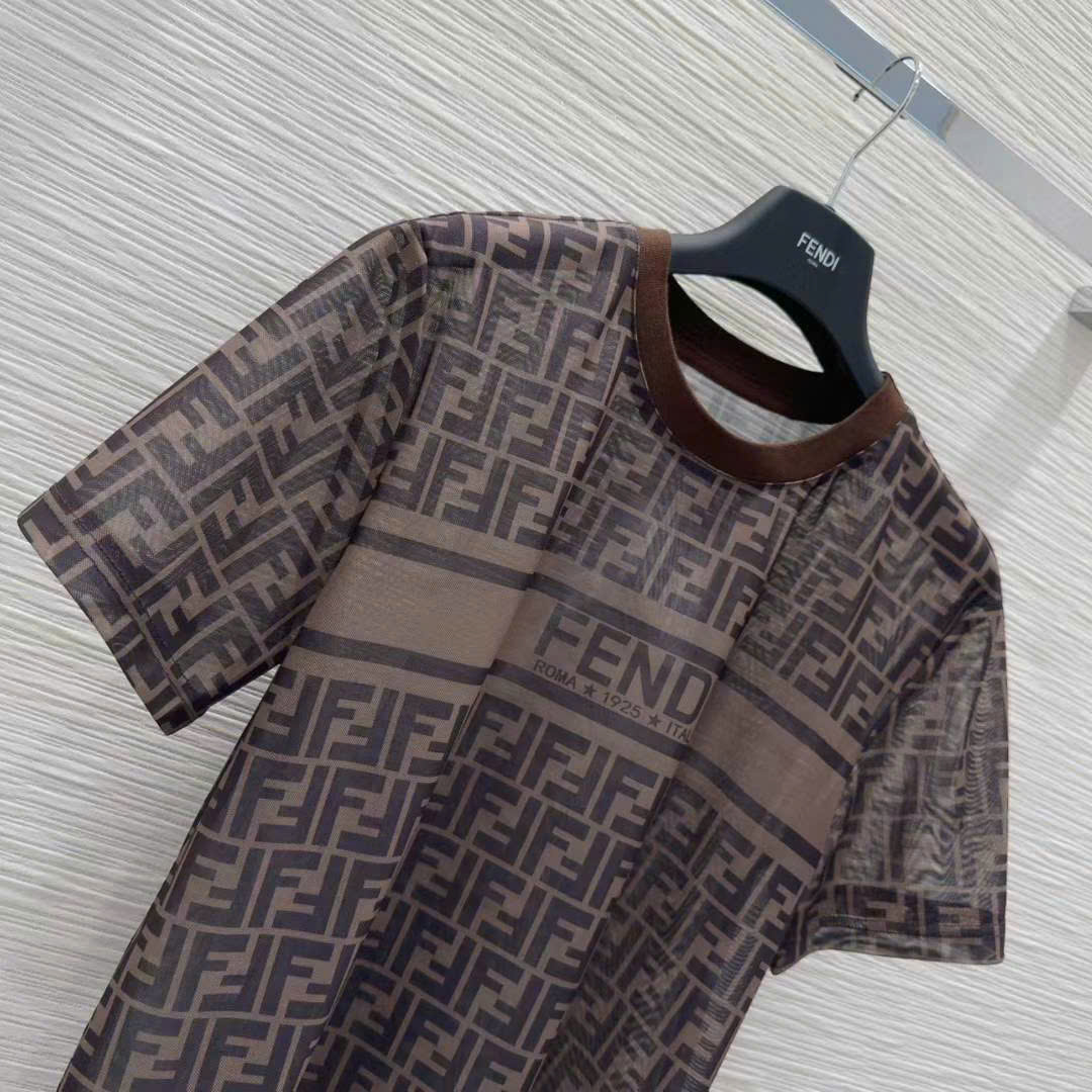 Áo thun màu nâu tay ngắn cổ tròn Fendi 14