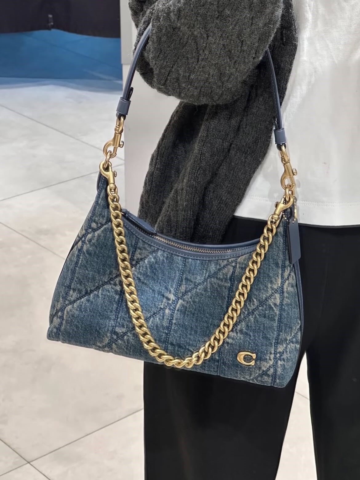 Túi Coach Juliet Shoulder Bag 25 In Regenerative Cotton Denim With Quilting CDZ67 15