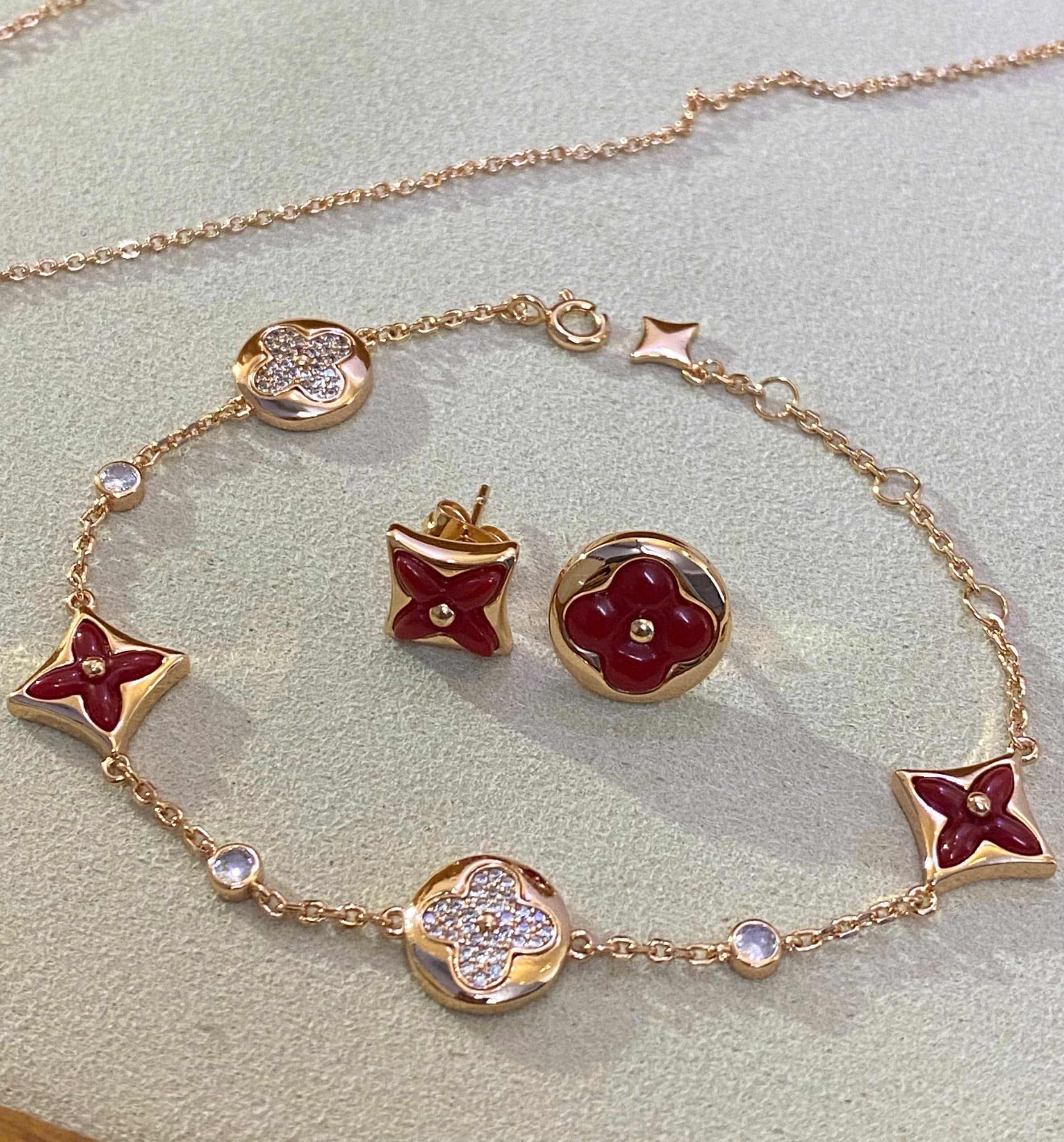 Vòng tay Louis Vuitton Color Blossom BB Multi-Pattern Bracelet Cornelian and Diamonds 6