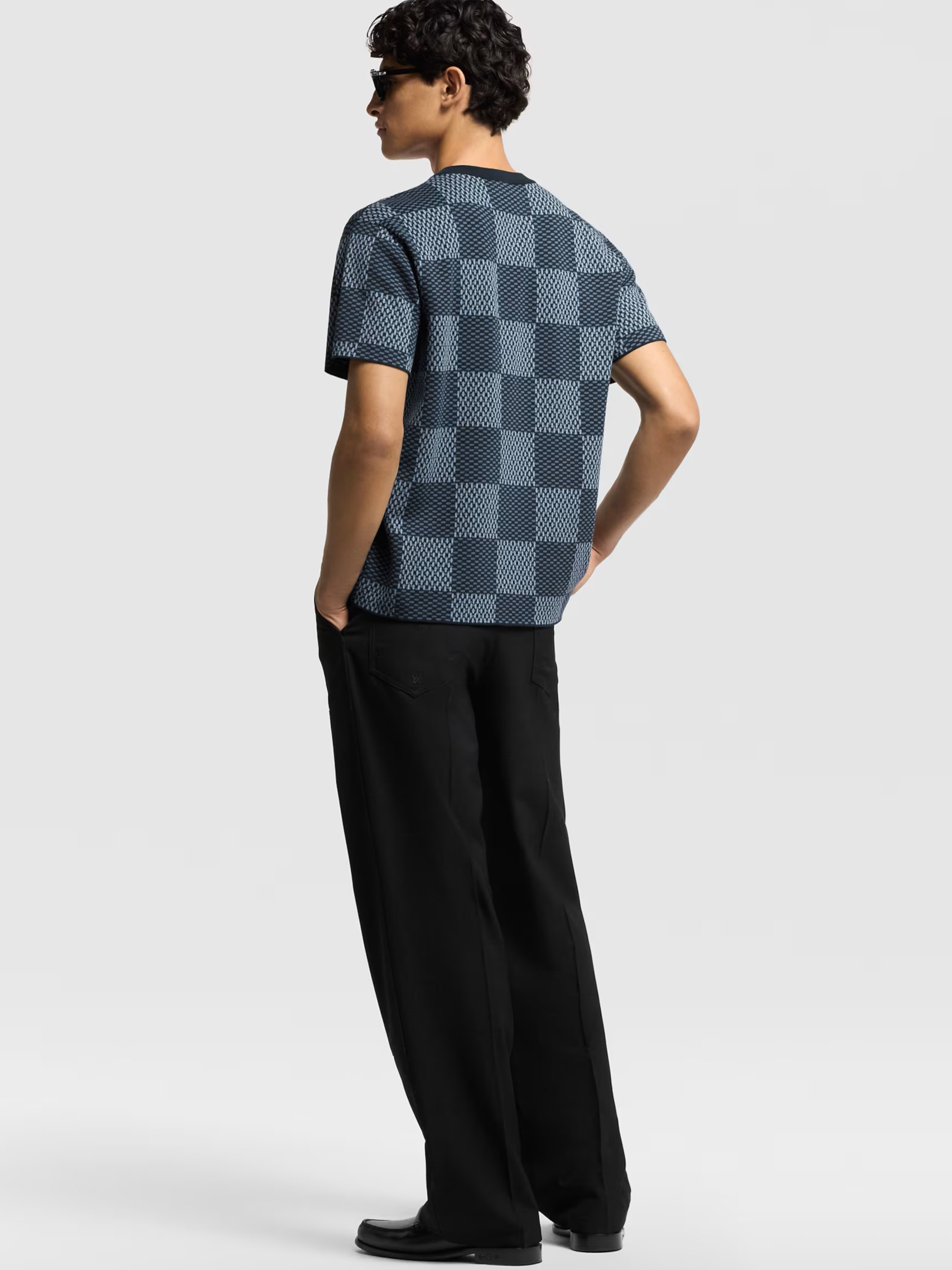 Áo thun LV Louis Vuitton Damier Short Sleeved Crewneck With LV Crystal Patch 1AGHTG 3