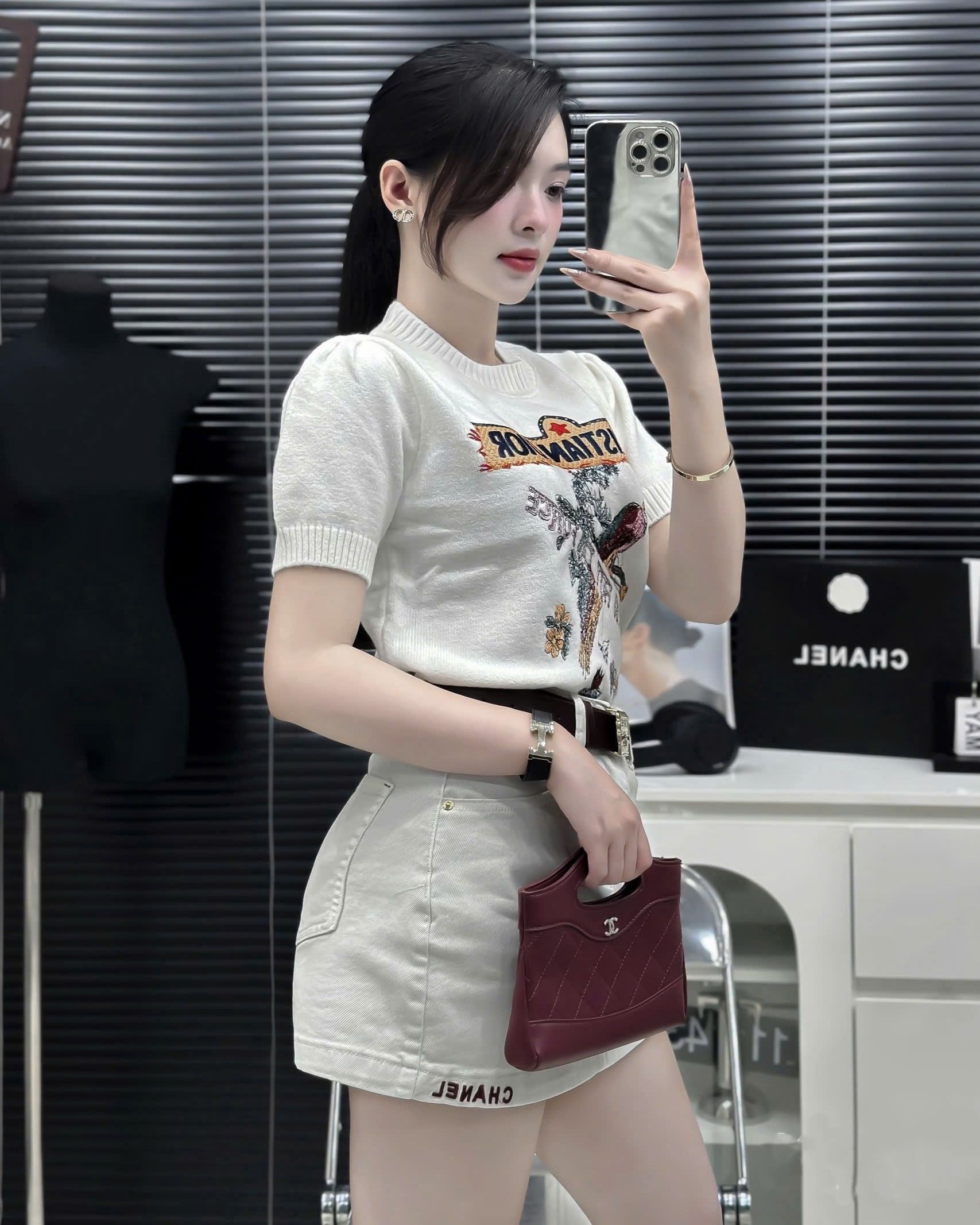 Áo dệt kim màu trắng Dior thêu họa tiết 6