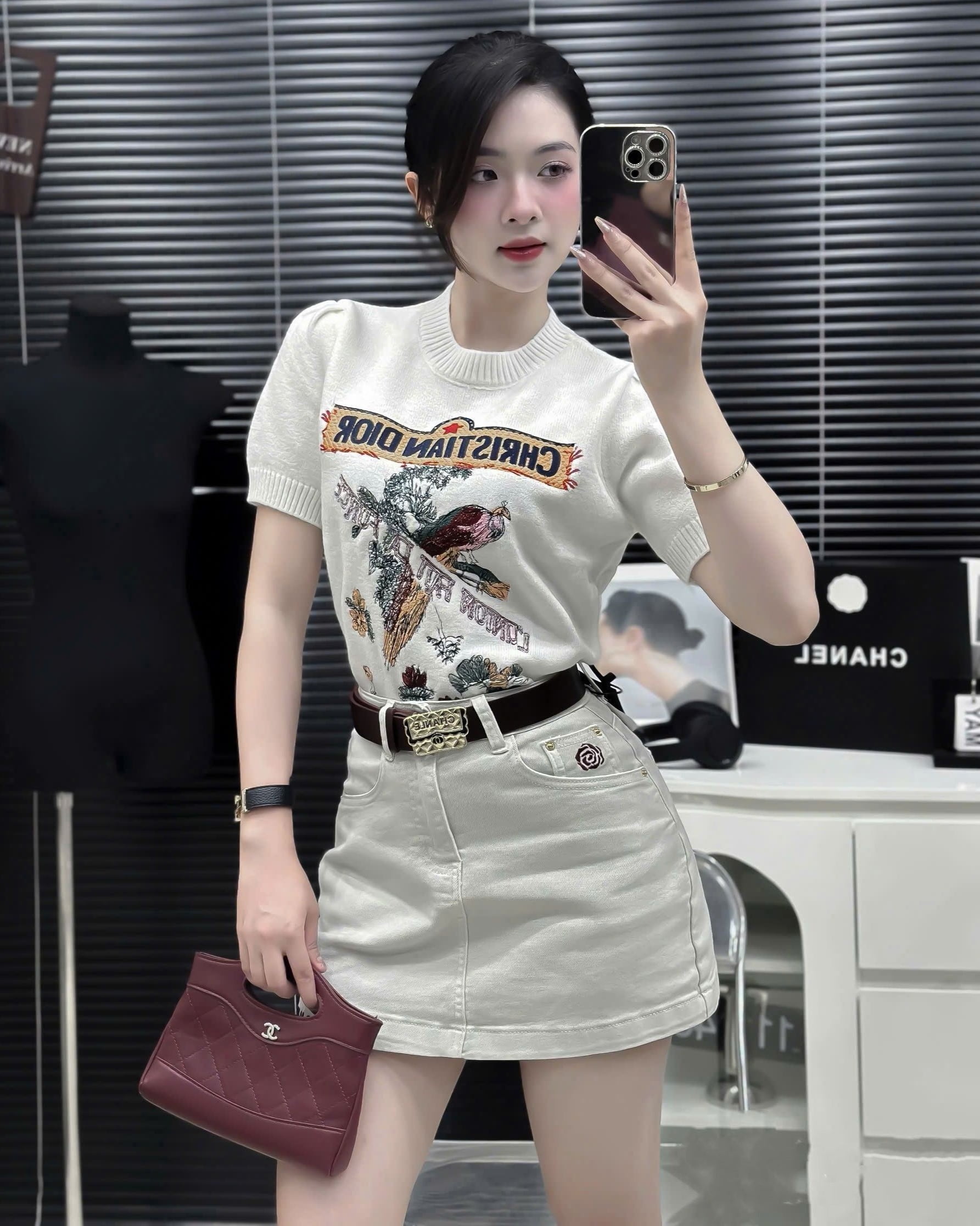 Áo dệt kim màu trắng Dior thêu họa tiết 2