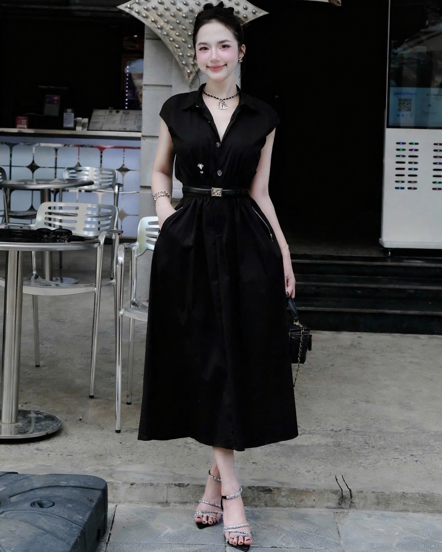 Đầm dài Dior kèm thắt lưng đen 1