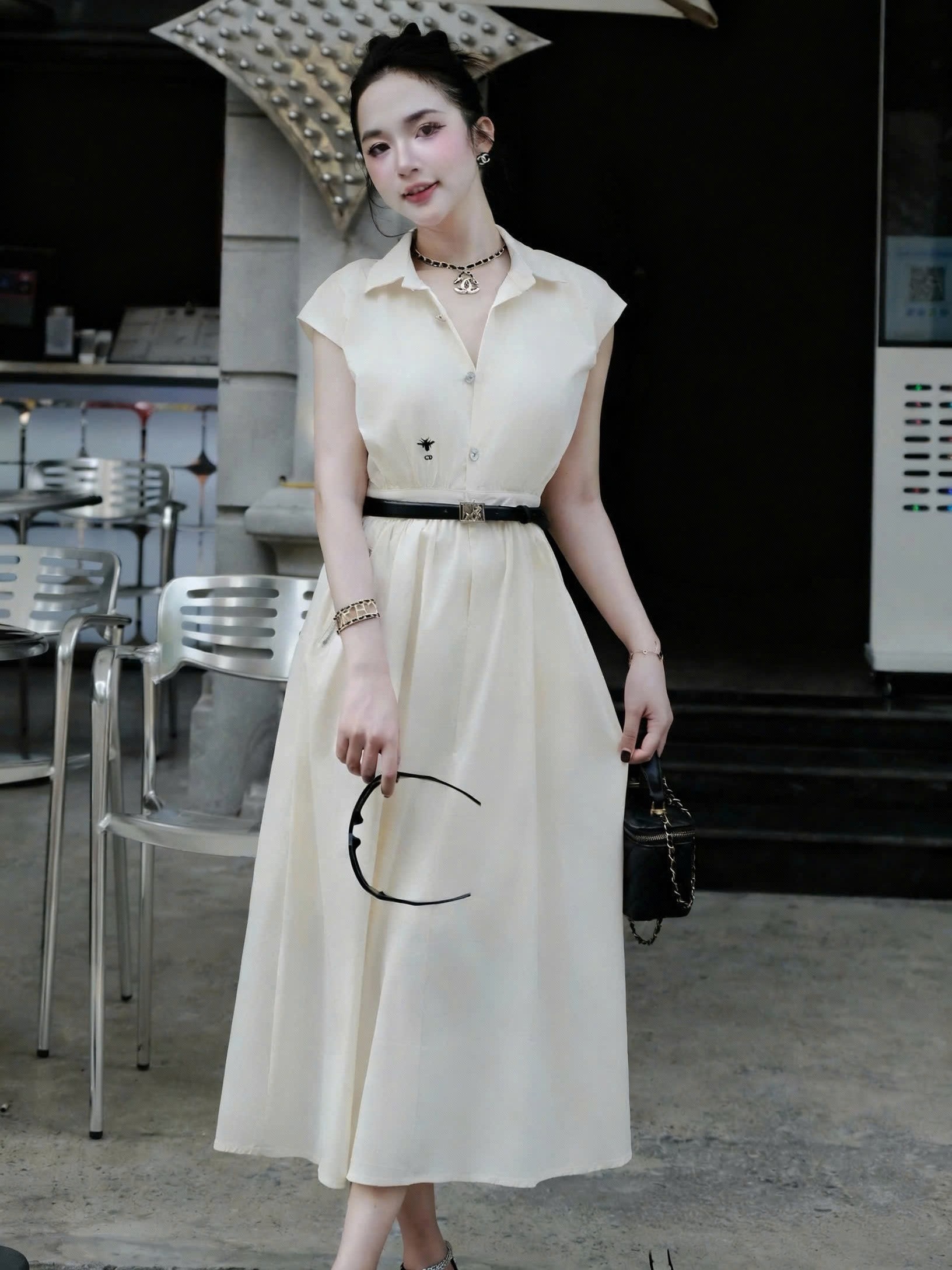 Đầm dài Dior kèm thắt lưng đen 9