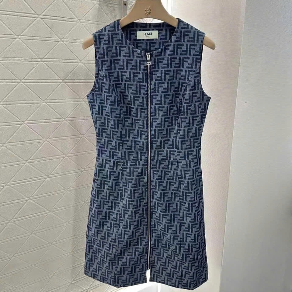 Áo đầm xanh sát nách nữ Fendi 1