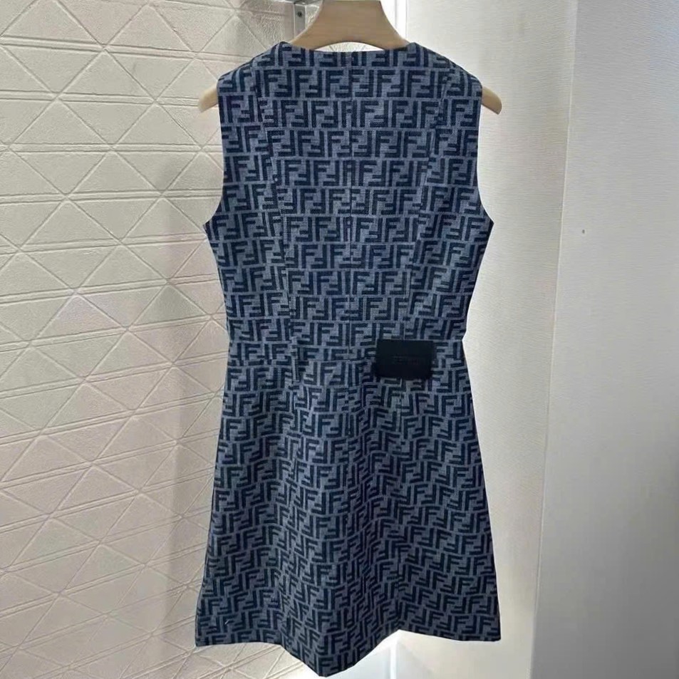 Áo đầm xanh sát nách nữ Fendi 5