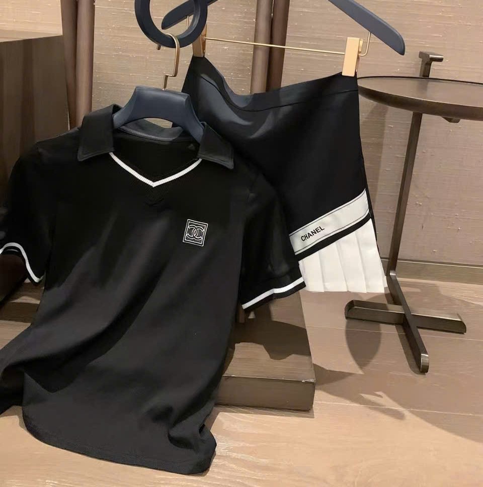 Set áo thun váy ngắn Chanel trắng đen 6