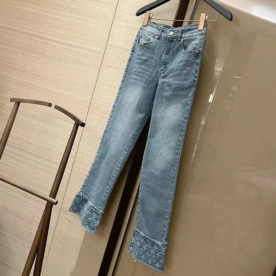 Lịch sử giá Quần jeans cạp cao ống rộng thời trang cho nữ hoạ tiết logo LV  Louis Vuitton cao cấp  đang giảm 356000 tháng 82023  BeeCost