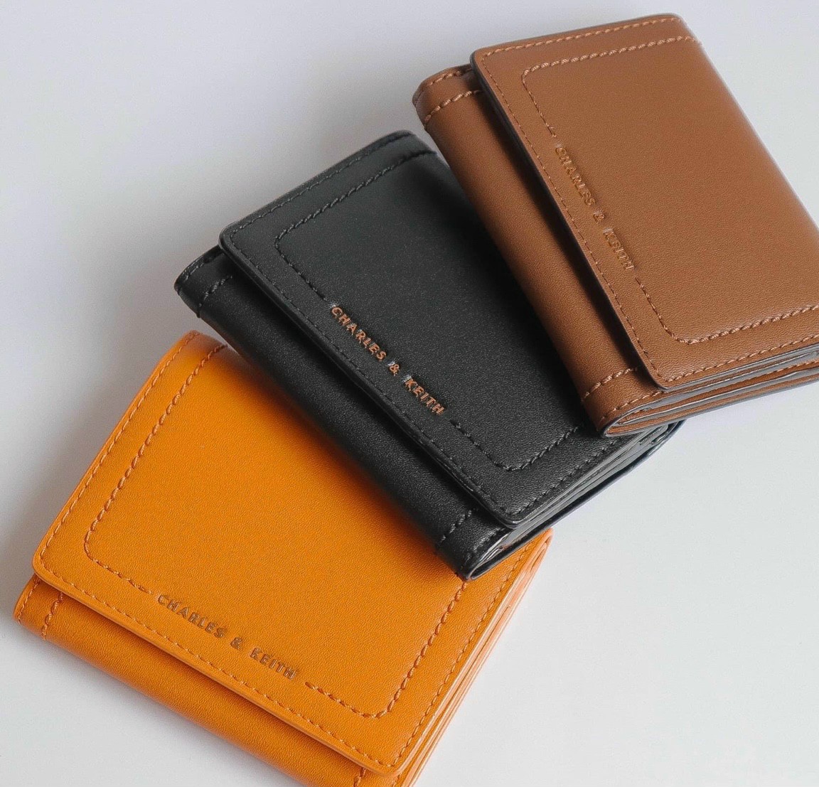 VÍ CHARLES KEITH SONNET SNAP BUTTON SMALL WALLET 11
