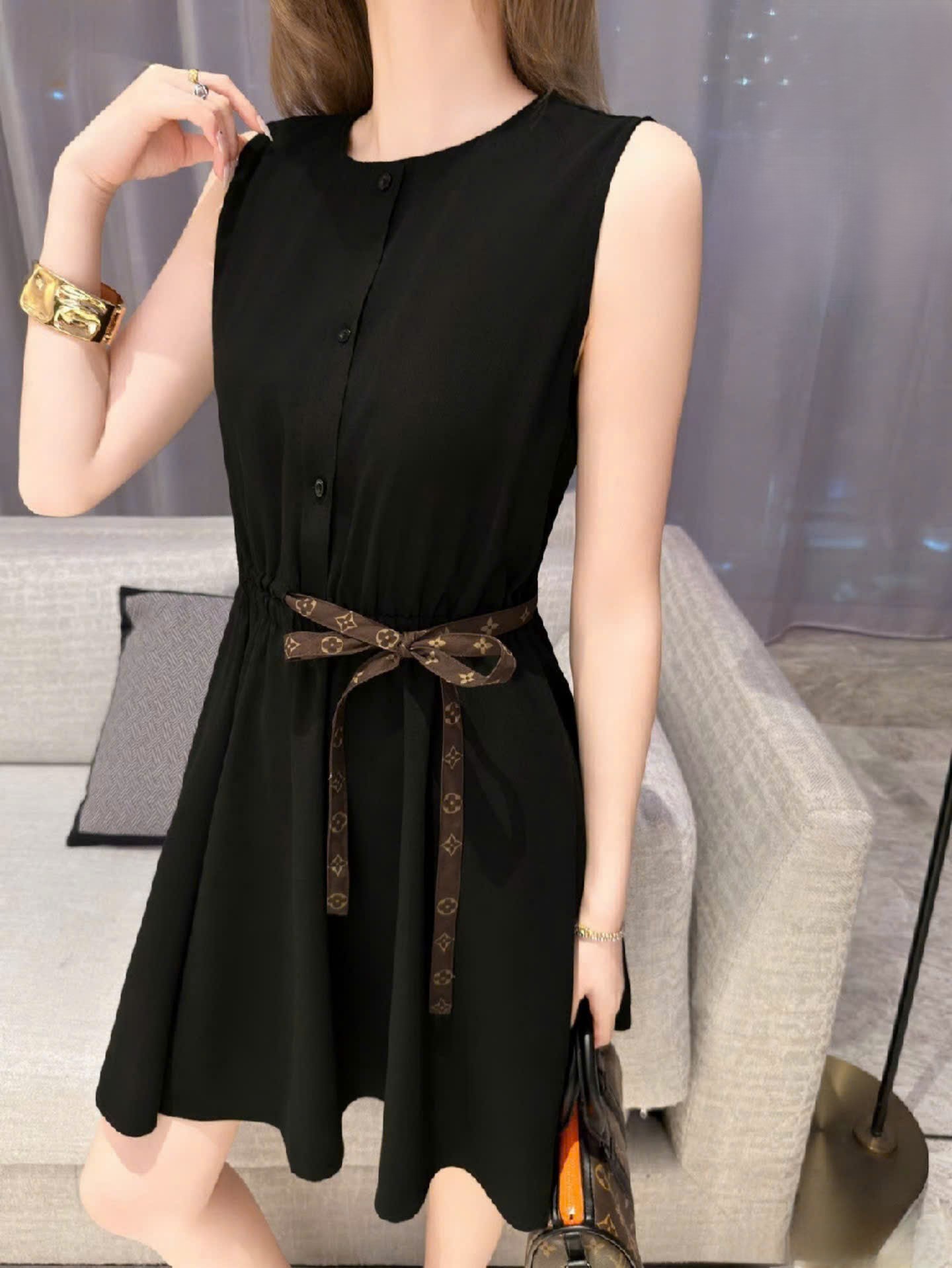 Váy LV Louis Vuitton Monogram Drawstring Dress 2