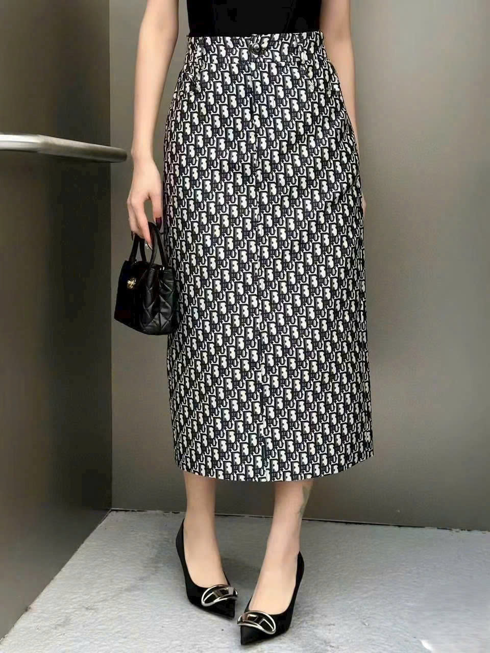 Váy vải dáng ôm dài Dior 4