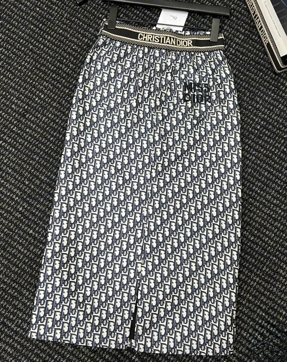 Váy vải dáng ôm dài Dior 7