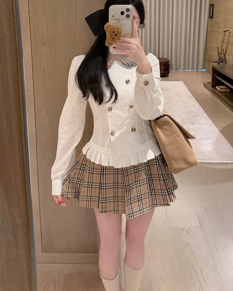 Set áo váy ngắn vải Burberry 5