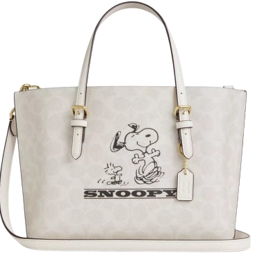 Túi Coach x Peanuts Molly Tote Bag 25 Snoopy Signature Canvas CBJ87
