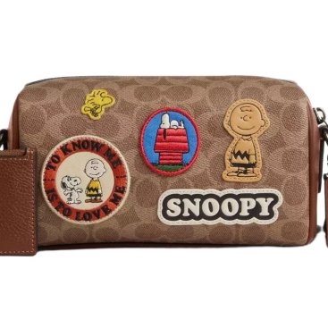 Túi Coach x Peanuts Axel Crossbody Bag Signature Canvas Patch CBS96