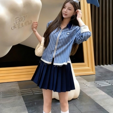 Áo sơ mi sọc đứng xanh dương Miu Miu 