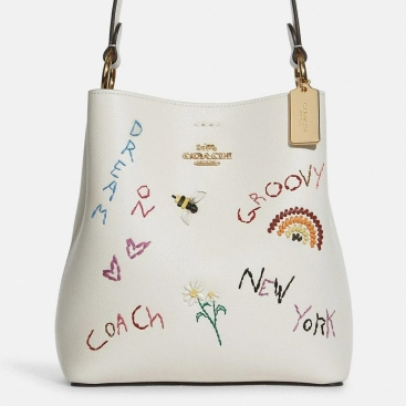 Túi Coach Small Town Bucket Bag With Diary Embroidery