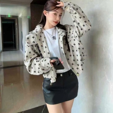 Áo khoác Chanel nữ có nón