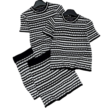 Set áo váy thun sọc ngang đen trắng LV