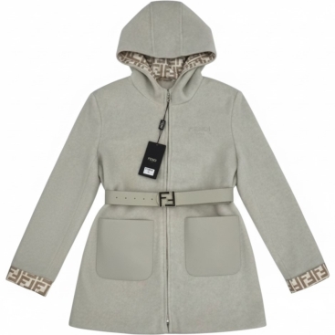 Áo khoác dạ có nón Fendi