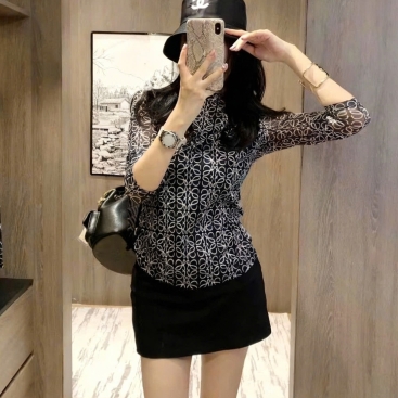 Áo dài tay cổ tròn Loewe