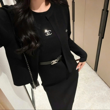Set áo khoác đầm dài đen nữ Chanel