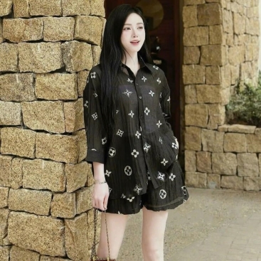 Set bộ nữ áo sơ mi tay dài quần short ngắn Louis Vuitton