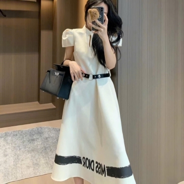 Đầm dài xòe nữ Dior kèm thắt lưng