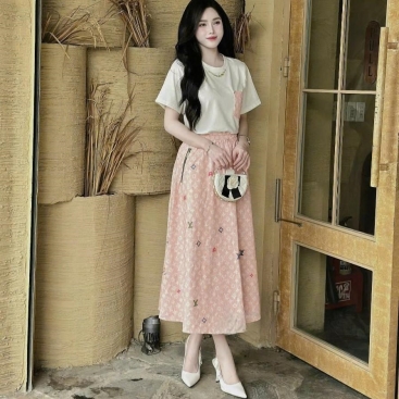 Set áo thun váy dài nhiều màu Louis Vuitton
