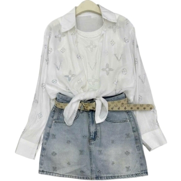 Set áo sơ mi tơ lụa váy jean kèm dây nịt Louis Vuitton