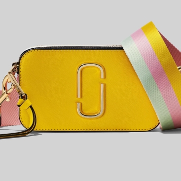Túi đeo vai nữ Marc Jacobs màu vàng Leather Snapshot Small Camera Bag Plantain Multi in Yellow