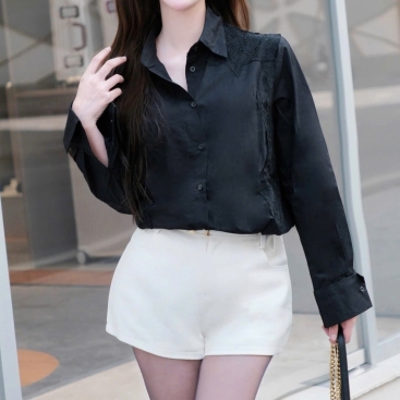 Áo sơ mi đen phối ren tay dài Dior