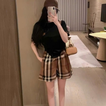 Set bộ áo thun polo quần short vải ngắn Burberry
