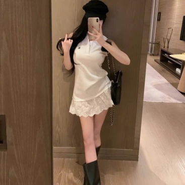 Đầm thun sát nách cổ polo Chanel