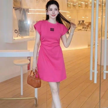 Đầm nữ cổ tròn hồng đen Miu Miu