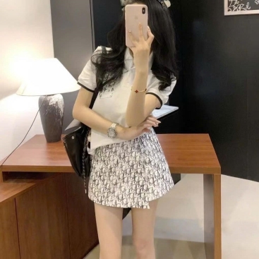 Set áo và váy quần Dior