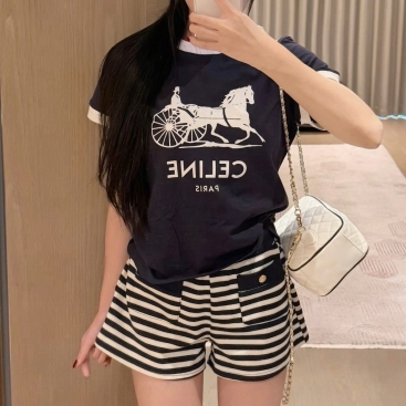 Set áo thun xanh navy trắng kèm quần short sọc ngang celine