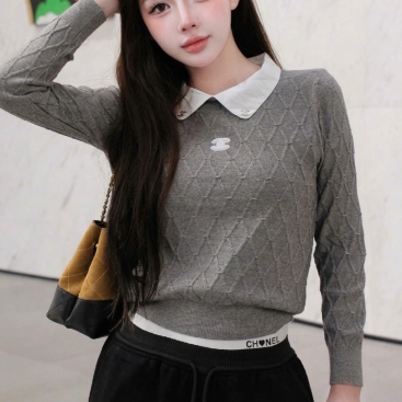 Áo len tay dài xám phối trắng Chanel