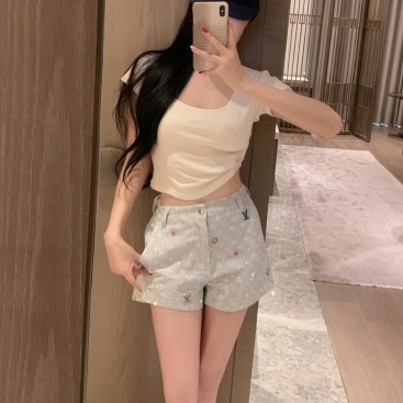 Quần short nữ LV màu cam và xanh dương lợt