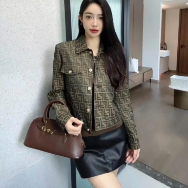 Áo khoác ngắn nữ Fendi nâu